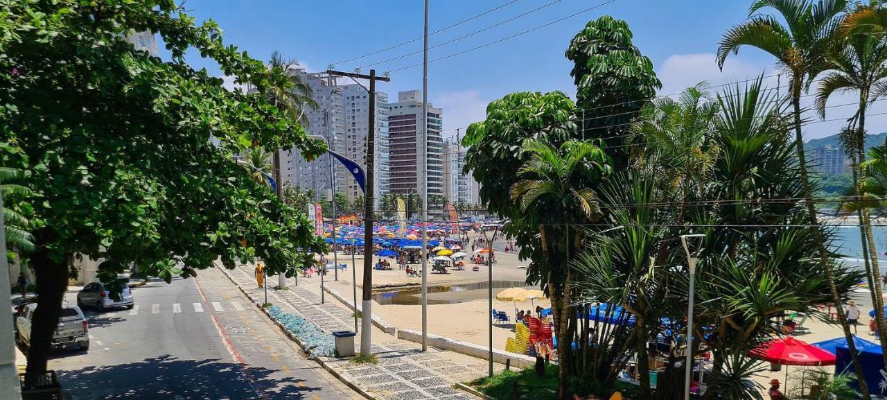 Apto Com Garagem E Lavanderia Em Frente A Apartamento