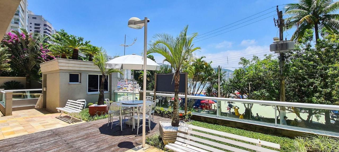 Apto Com Garagem E Lavanderia Em Frente A