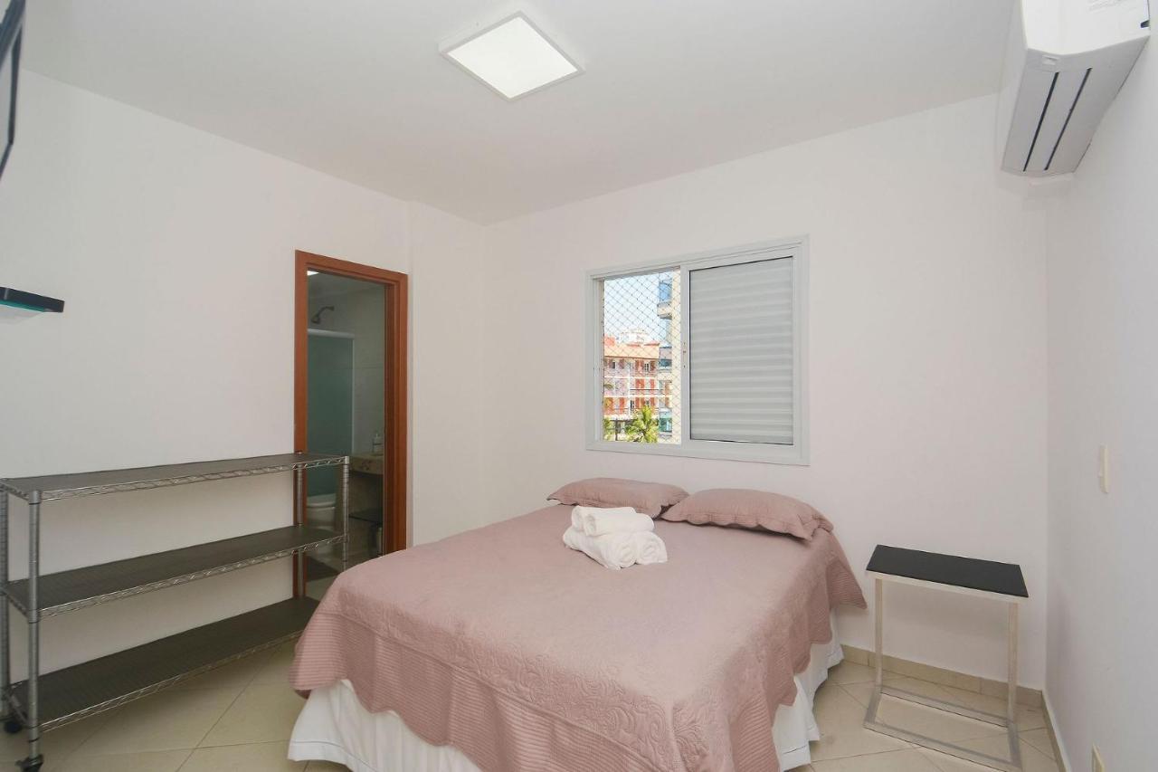 Apartamento Apto Com Garagem E Lavanderia Em Frente A *