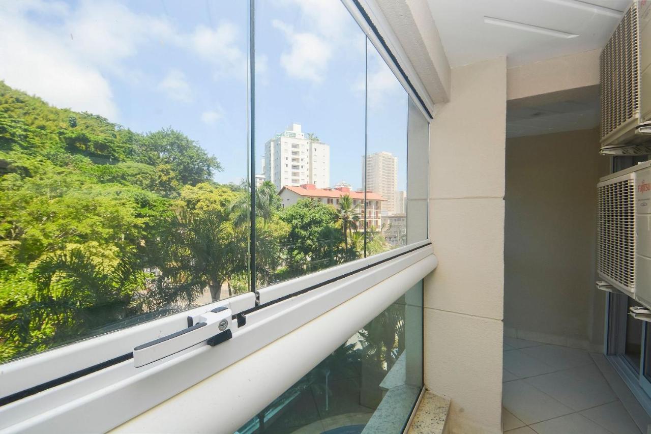 Apto Com Garagem E Lavanderia Em Frente A * Guarujá
