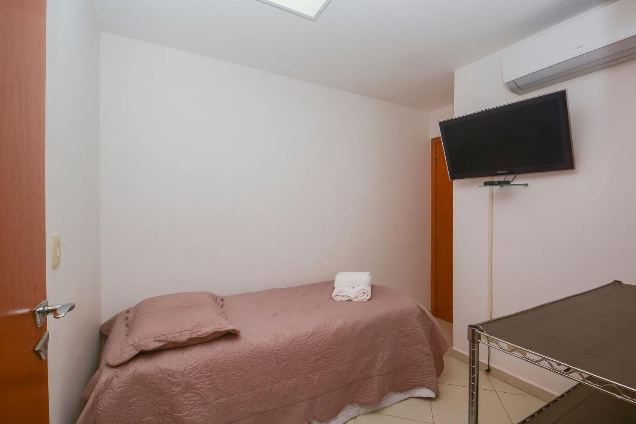 Apartamento Apto Com Garagem E Lavanderia Em Frente A