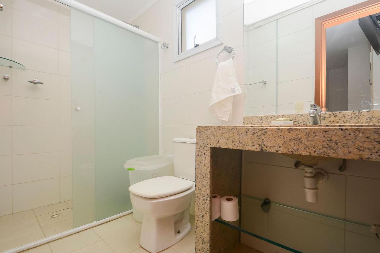 Apto Com Garagem E Lavanderia Em Frente A Apartamento
